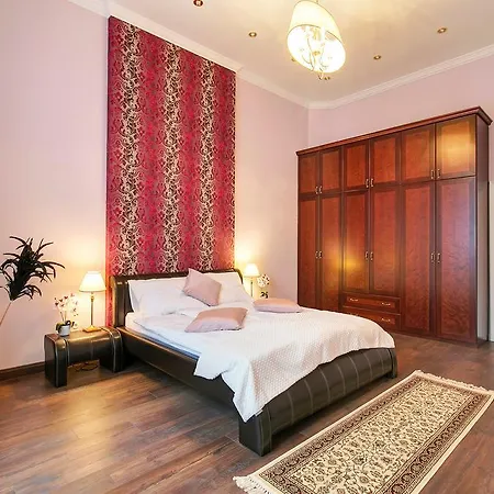Sweet Dreams At Chain Bridge Apartment *